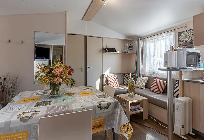 Mobilhome Le Coin Bonheur * Aureilhan